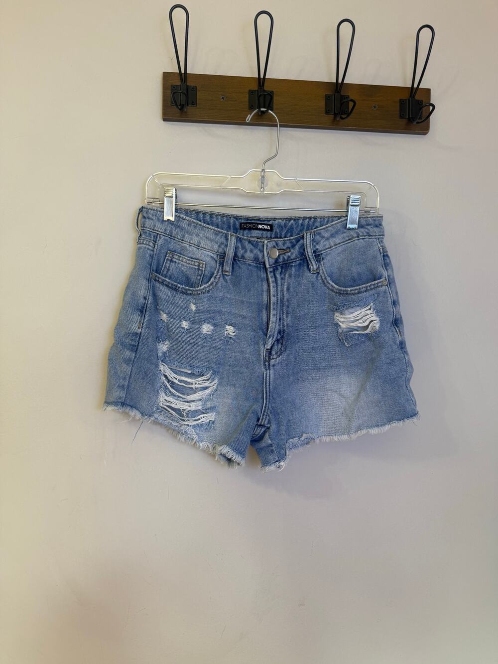 Fashion Nova Women’s Shorts High Waist Distresses Cut Off W29